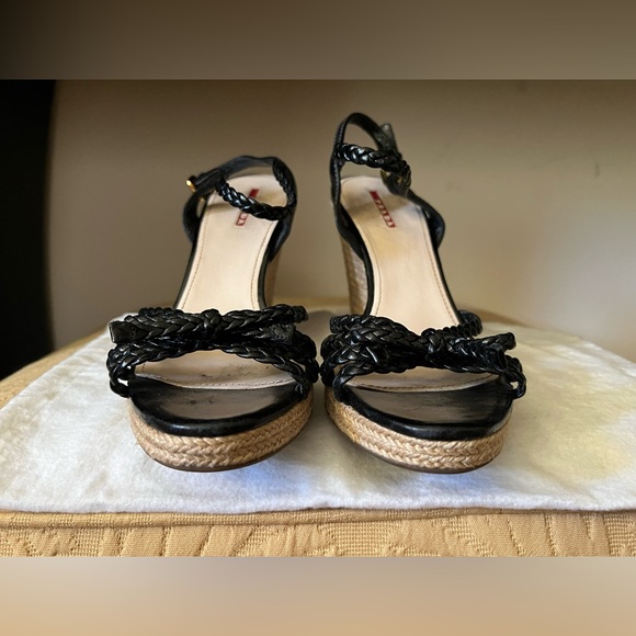 Pre-owned timeless Prada wedges, size 40 - Picture 6 of 11